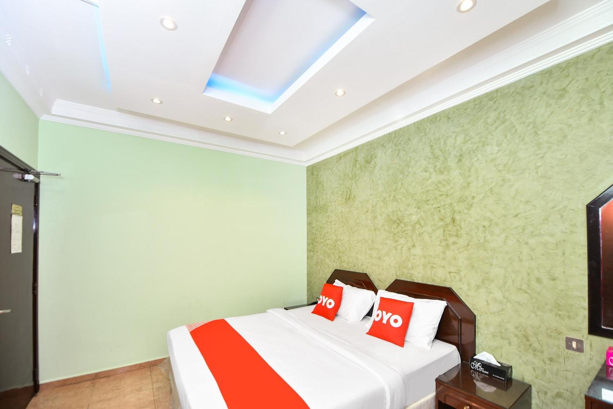 Oyo 137 Marina Hotel Masqat Buitenkant foto