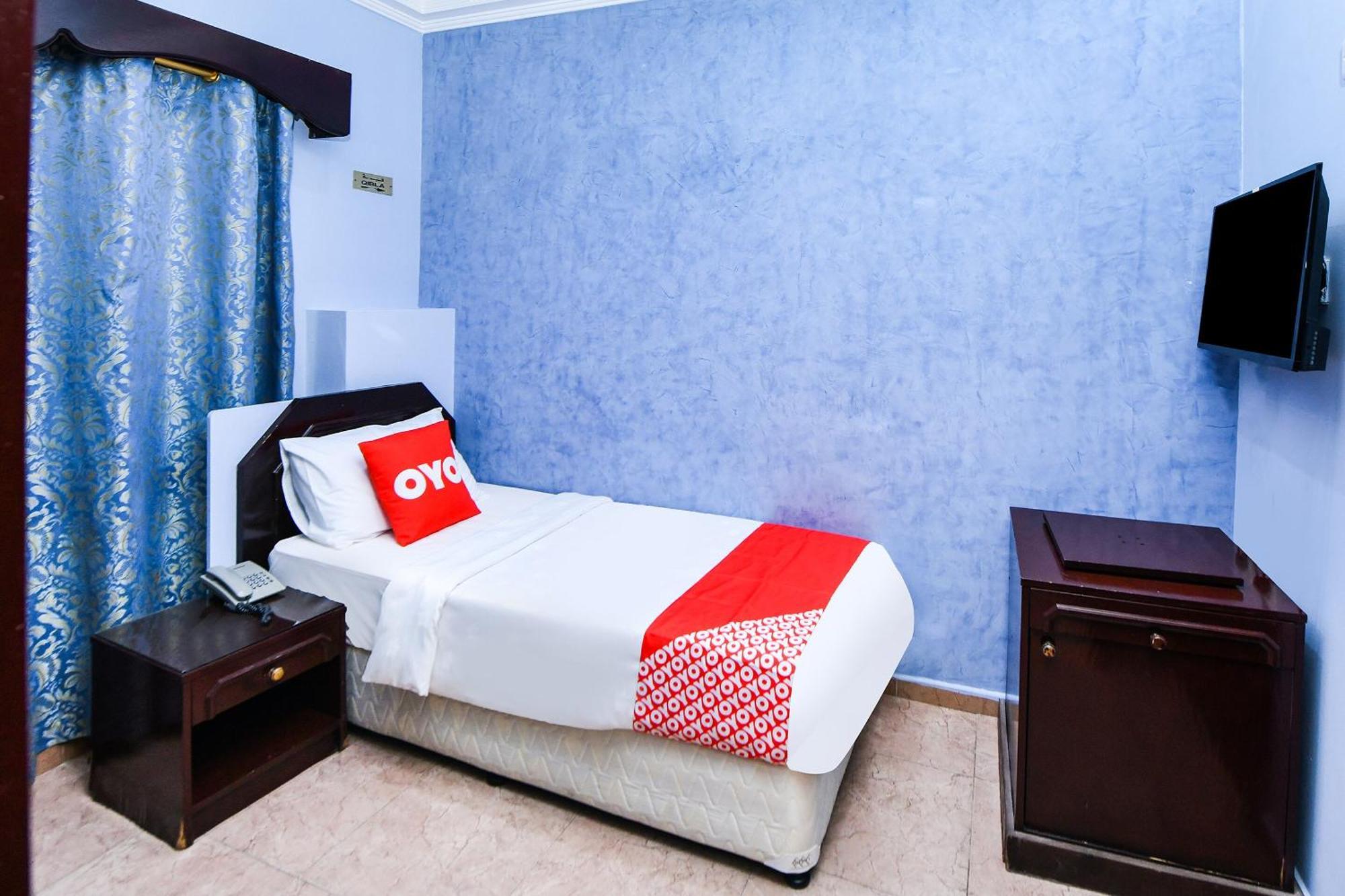 Oyo 137 Marina Hotel Masqat Buitenkant foto