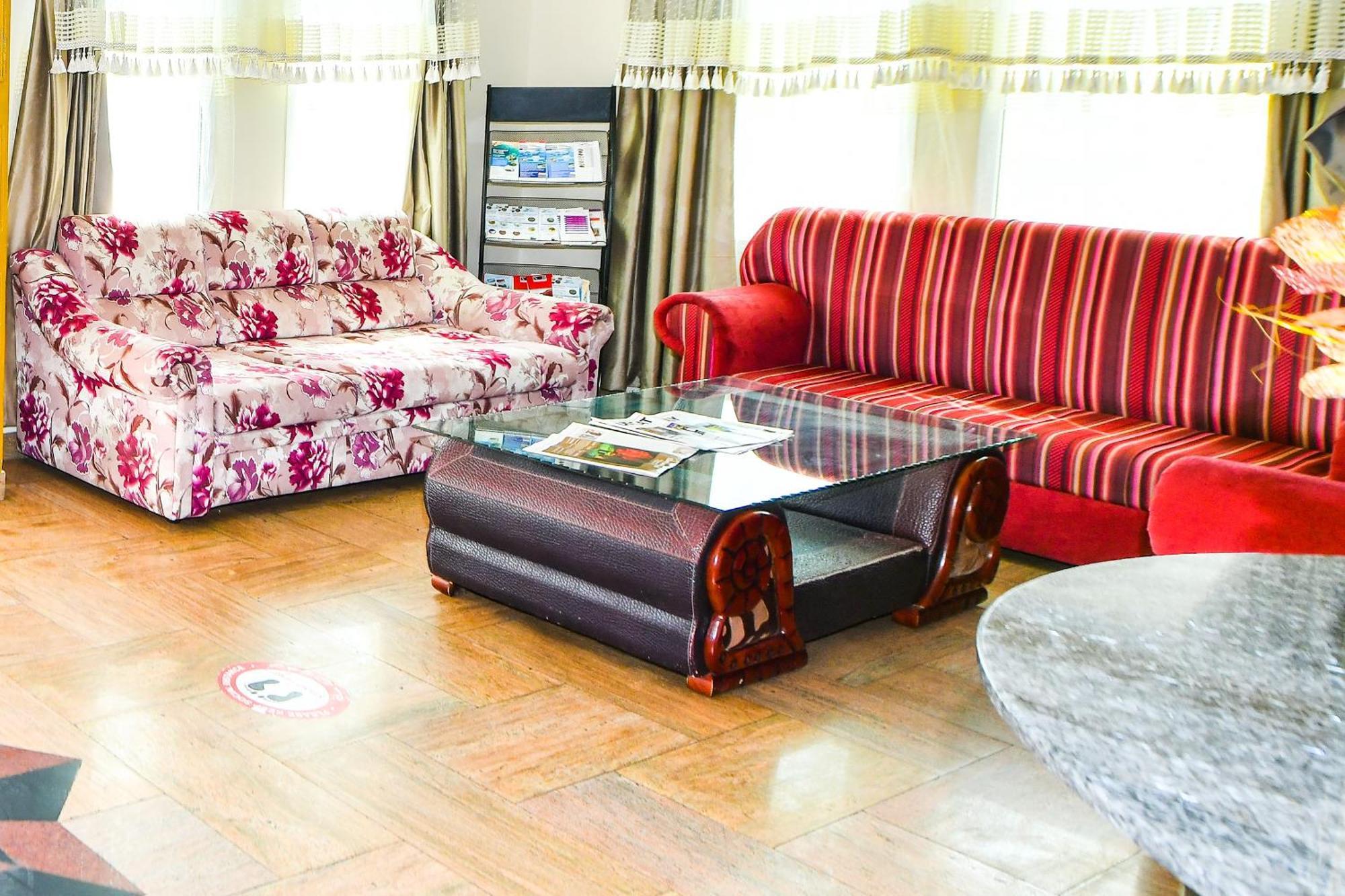 Oyo 137 Marina Hotel Masqat Buitenkant foto