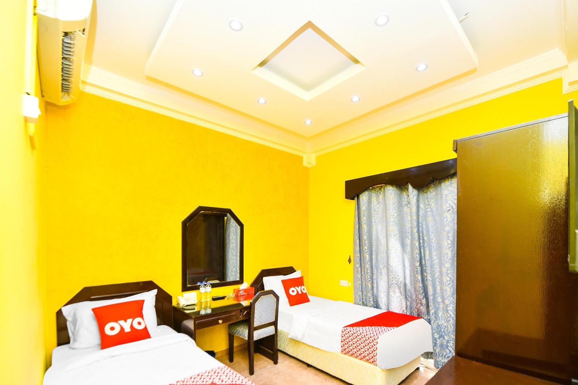Oyo 137 Marina Hotel Masqat Buitenkant foto