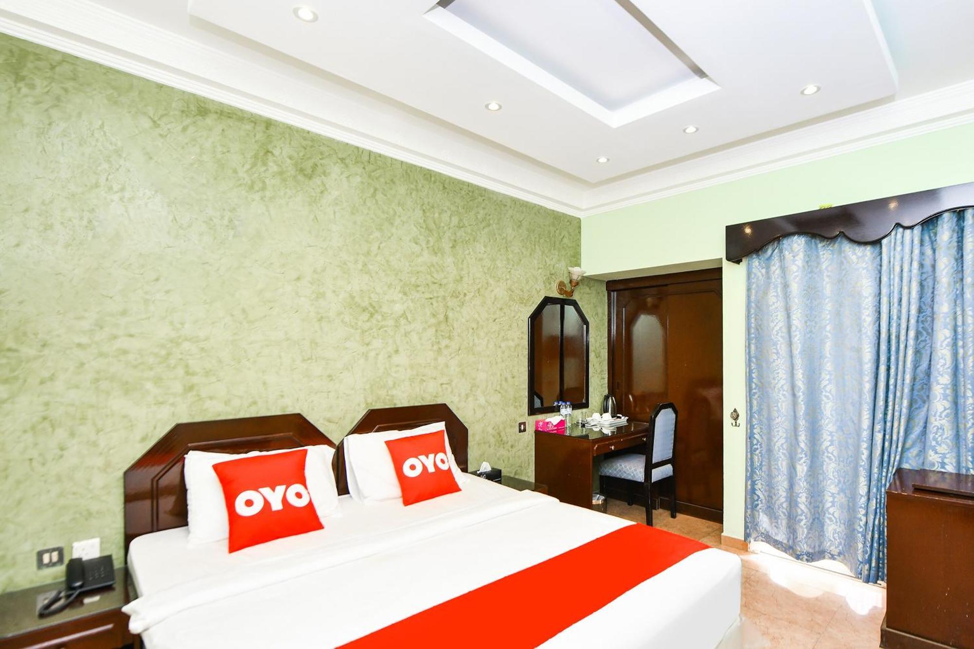 Oyo 137 Marina Hotel Masqat Buitenkant foto
